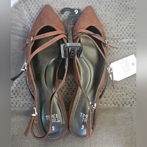 Time and Tru Women's Strappy Sling Back Flats In Brown Size 9 NWT